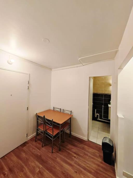 Apartmán F1 Equipe Avec Ascenseur, Parking Et Pres Des Transports Argenteuil Exteriér fotografie