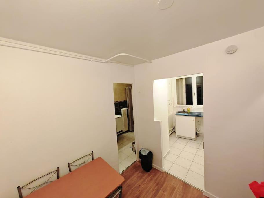 Apartmán F1 Equipe Avec Ascenseur, Parking Et Pres Des Transports Argenteuil Exteriér fotografie